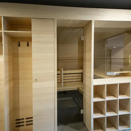 Stuub Hotel 4*